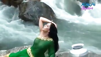 البرازيلي Grazy xnxx محارم مترجم يأخذ ضخم الأبنوس ديك - R9
