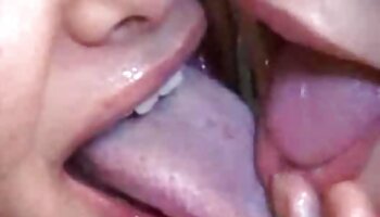 المدبوغة TS سكس محارم مترجم xnxx Tarynxo بسعادة تمتص الخفقان الهائل cock.visit xxxladyboyz